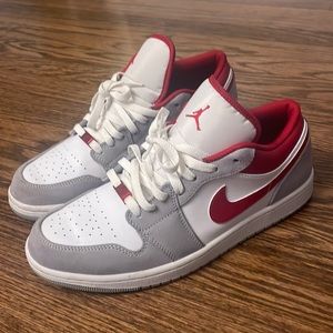 Air Jordan 1 Low SE 'Light Smoke Grey Gym Red' Size 11